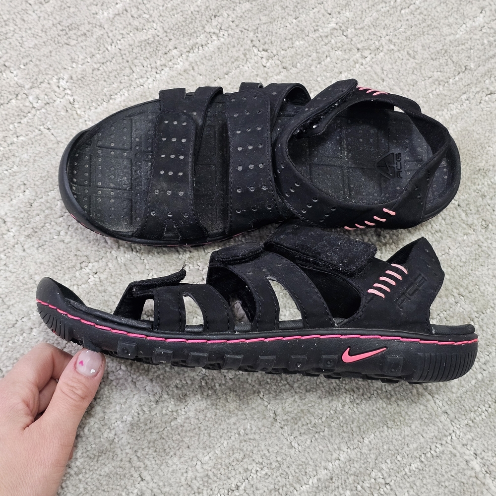 Nike Womens Black Pink Strappy Sandals